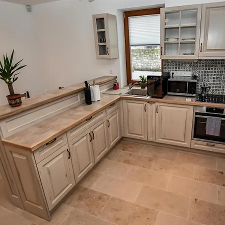 Bodrog33 Riverhouse *