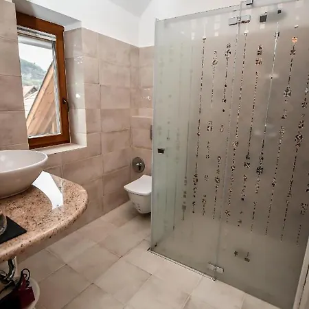 Bodrog33 Riverhouse *